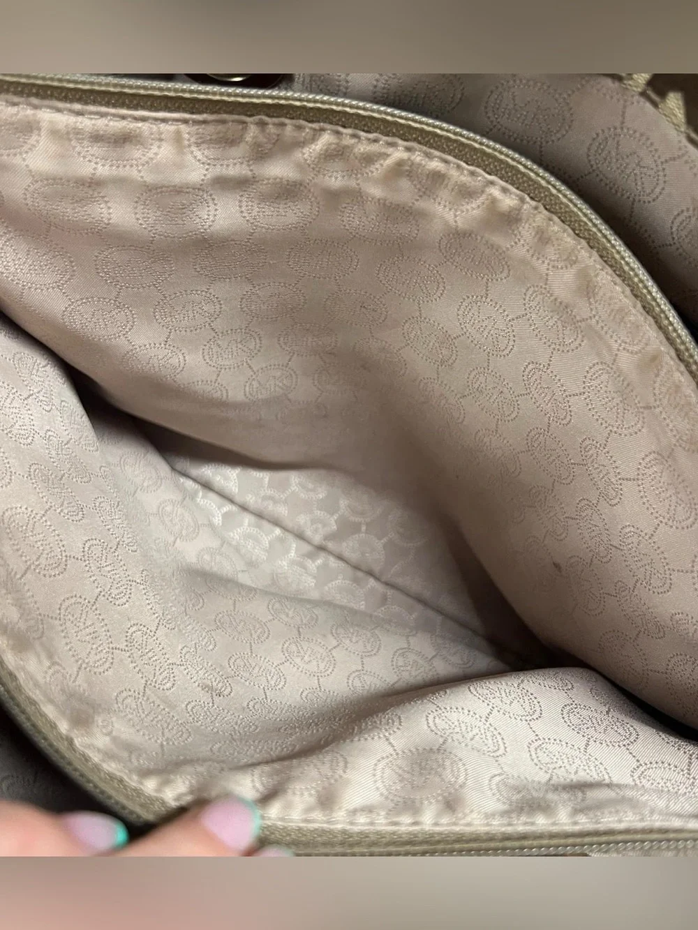 Michael Kors Jet Set signature canvas tote bag